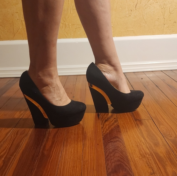 Henry Ferrera wedges. - Picture 7 of 9